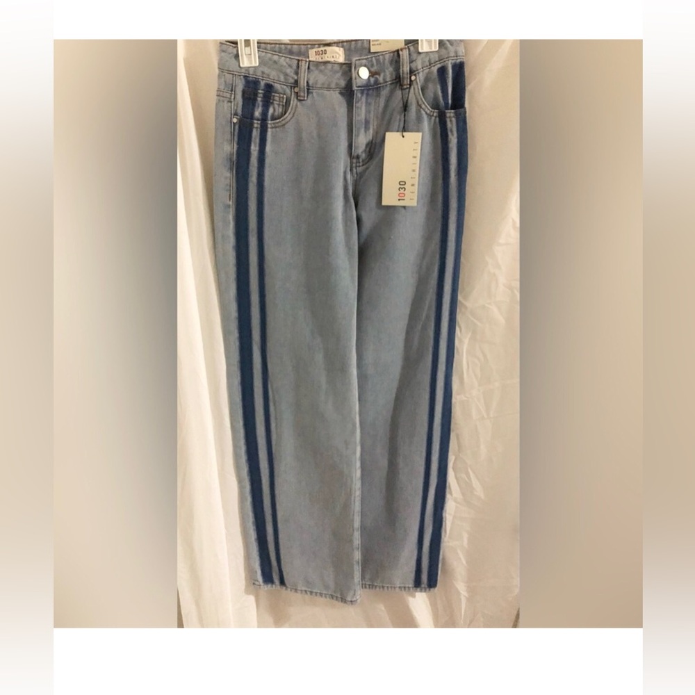 Medium wash baggy midrise track pants jeans with side stripe size 0/24 brand new